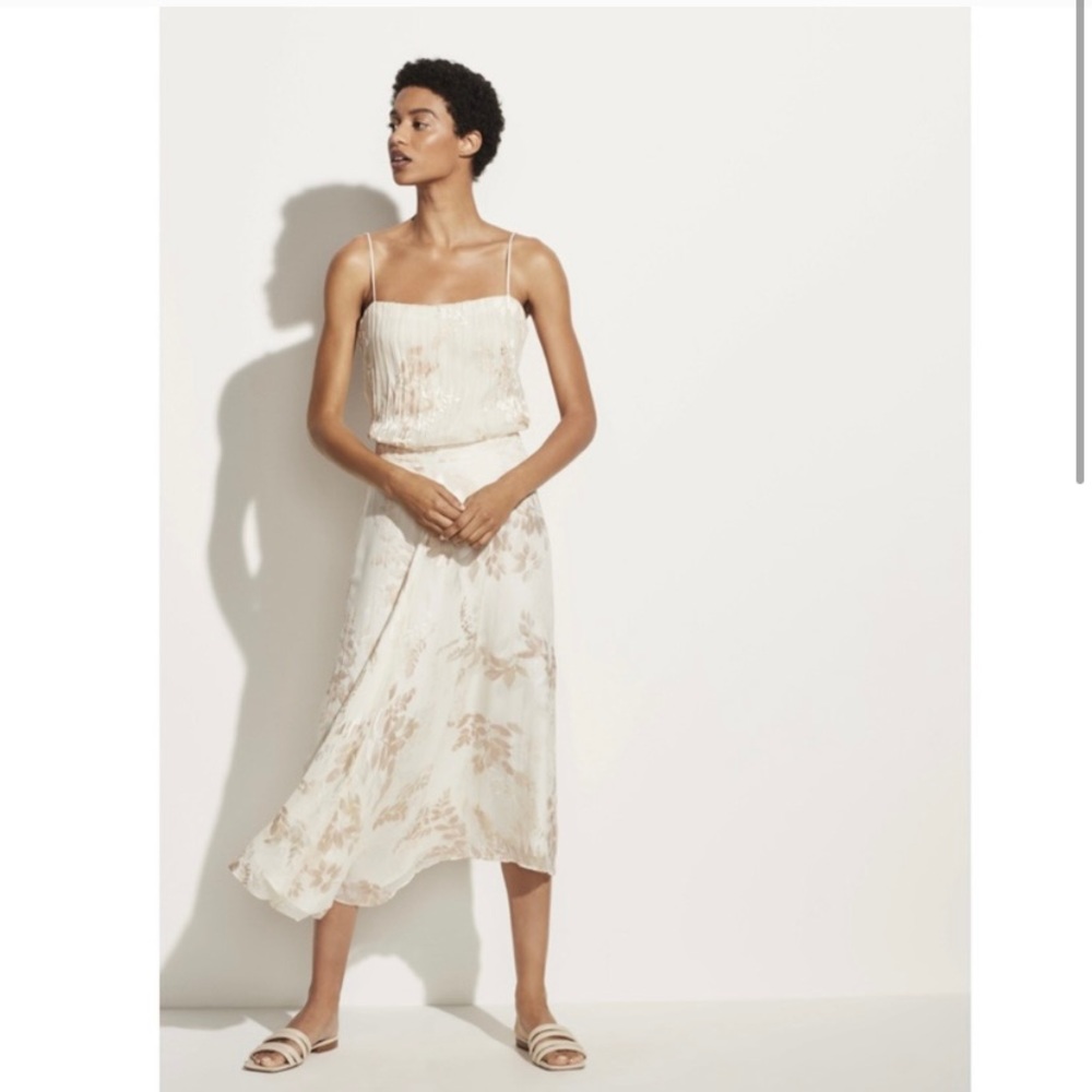 Vine White Leaf Out Skirt